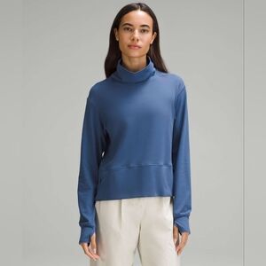 Size 8 Lululemon Ready to Rulu Pullover